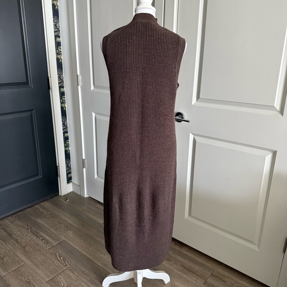 Aritzia Brand Babaton Brown Mock Turtleneck Sleeveless Midi Sweater Dress Size M - Picture 4 of 8